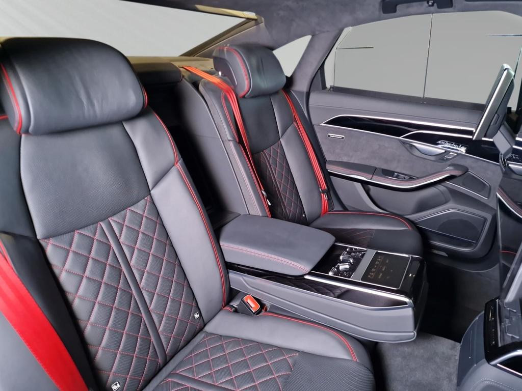 Audi S8