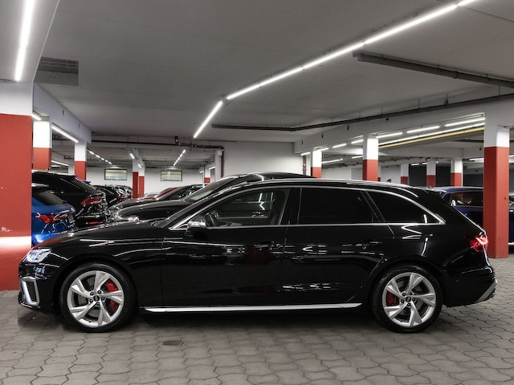 Audi S4