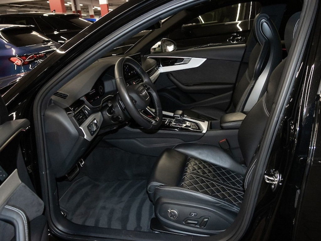 Audi S4