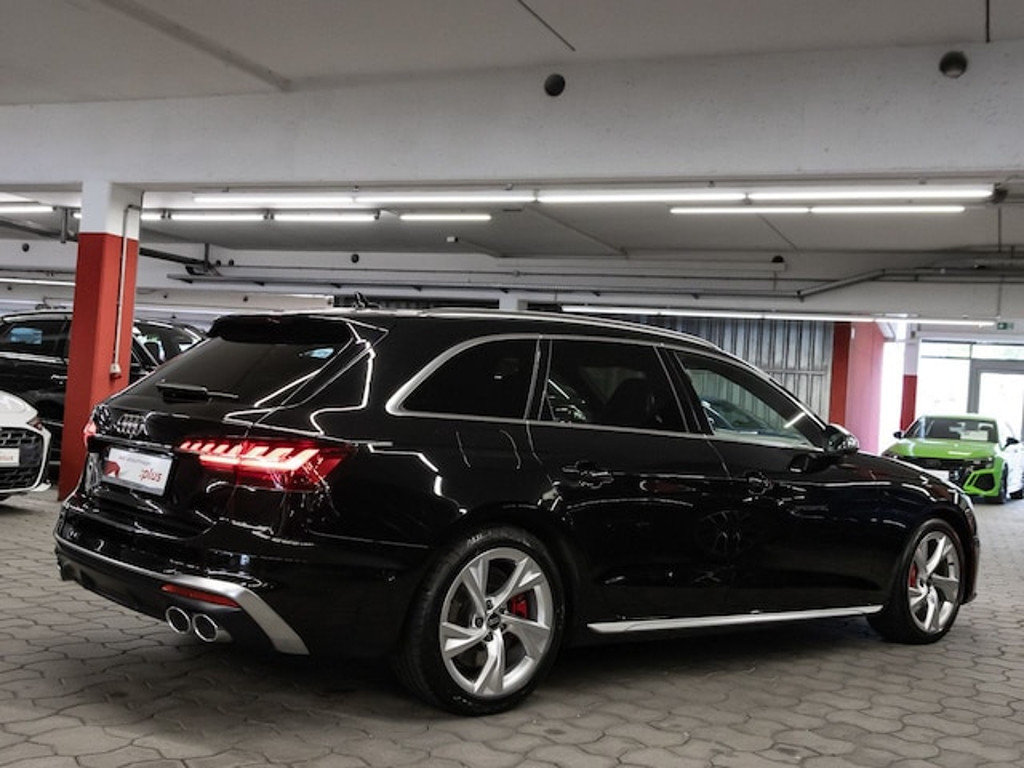 Audi S4