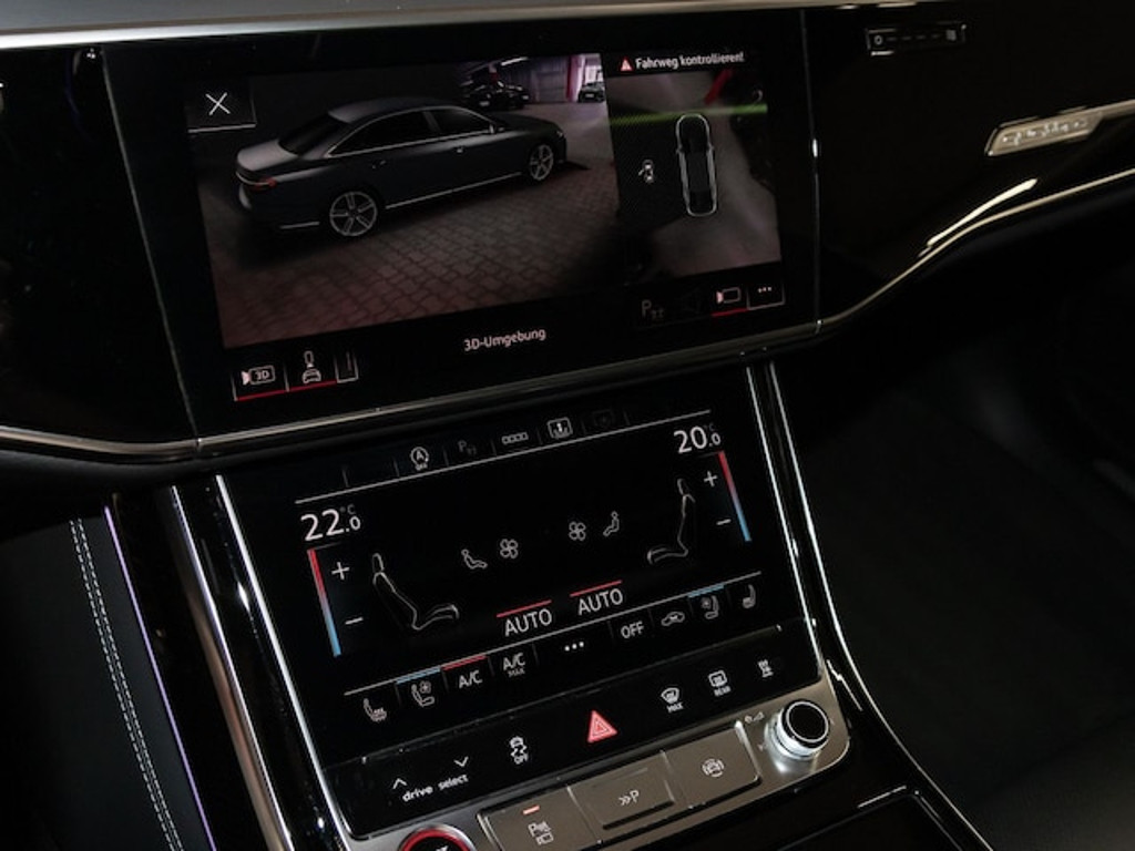 Audi S8