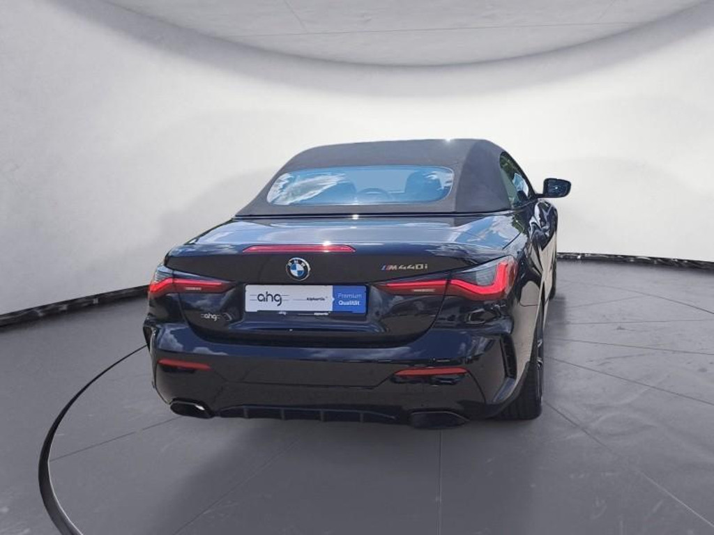 BMW M440