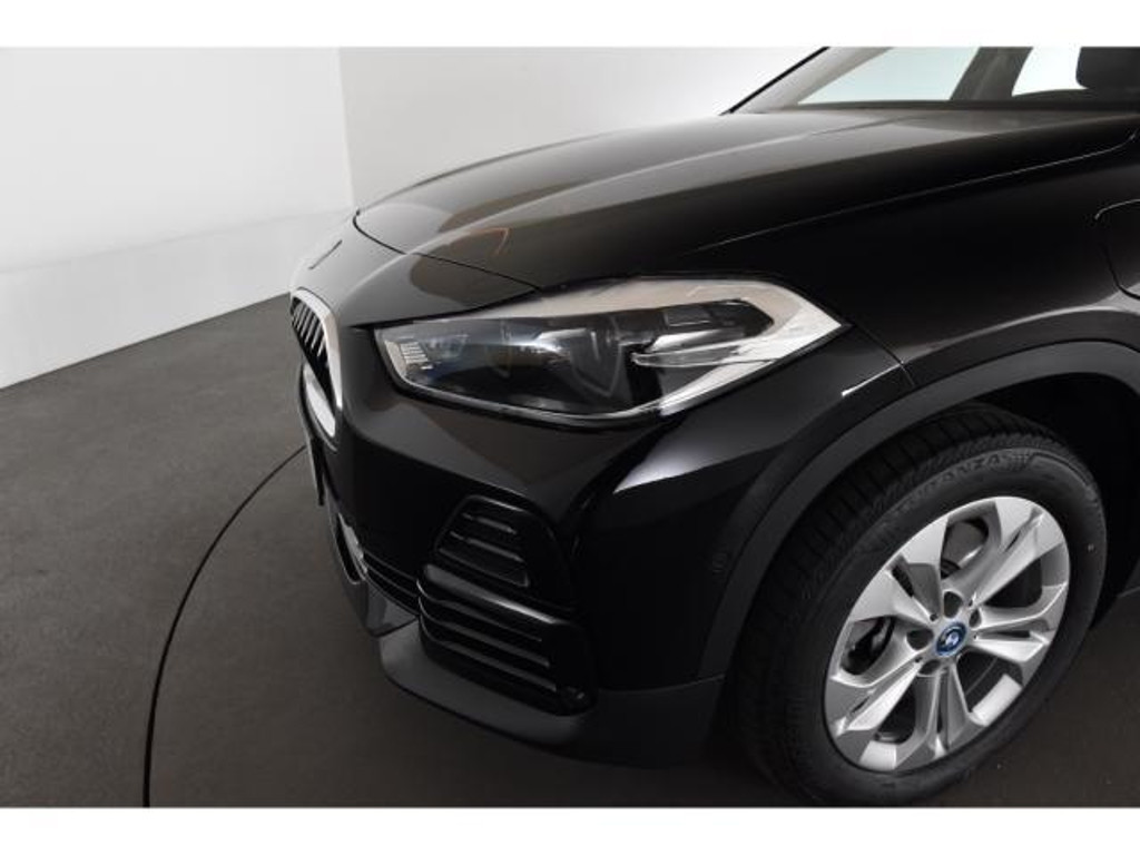 BMW X2 xDrive25e