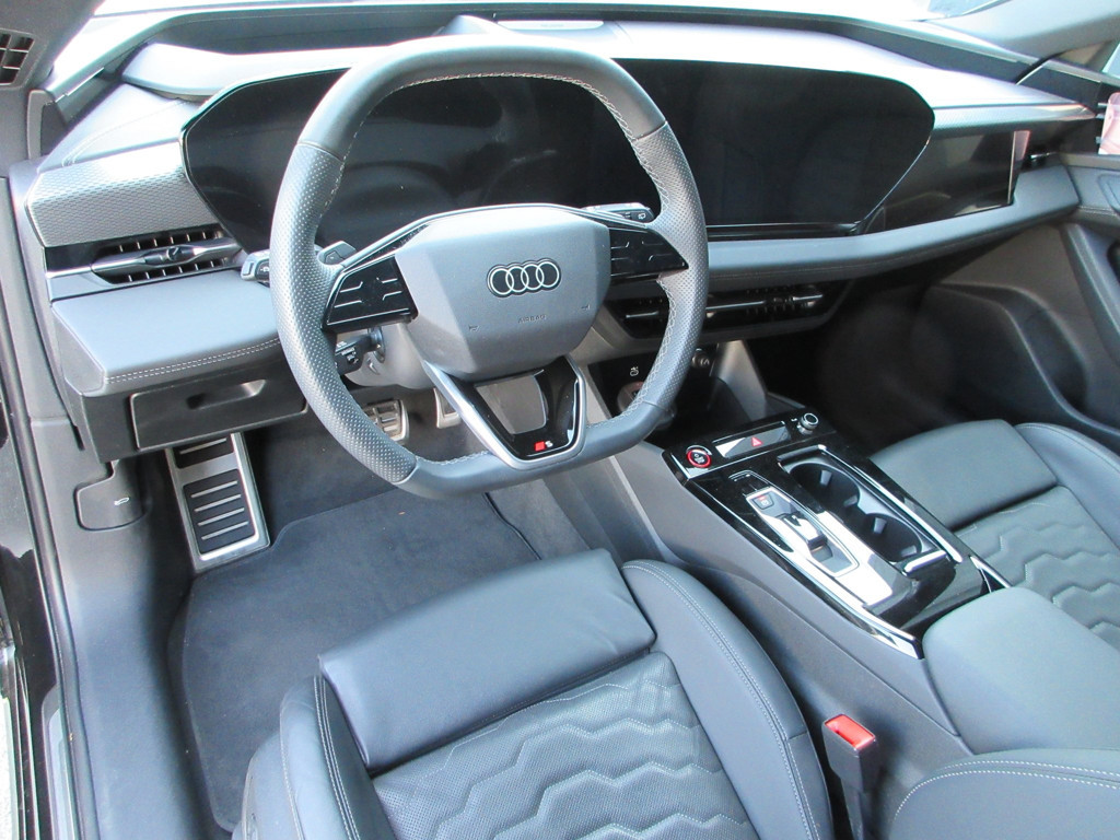 Audi S6 e-tron