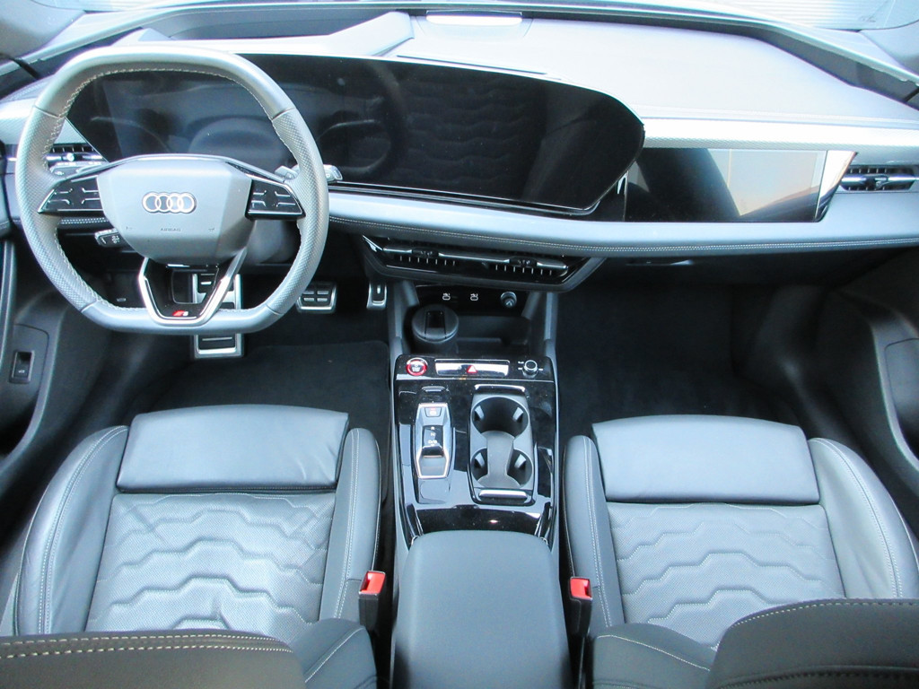 Audi S6 e-tron