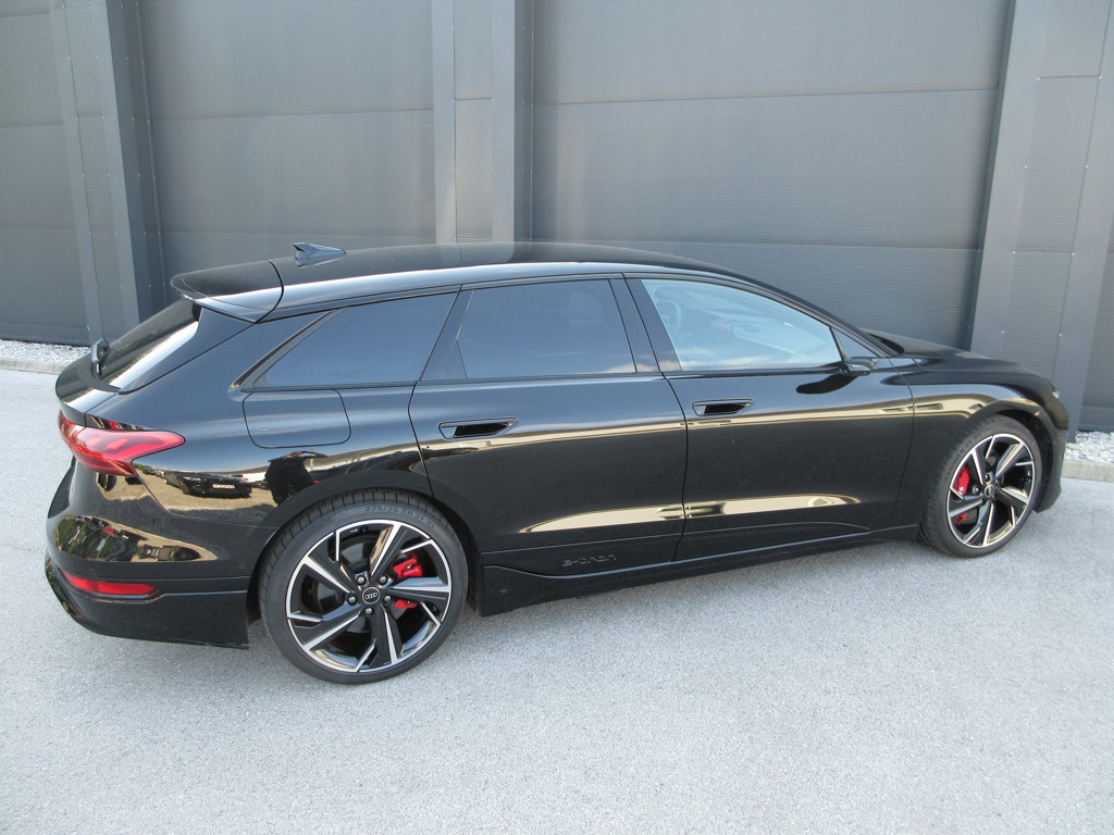 Audi S6 e-tron