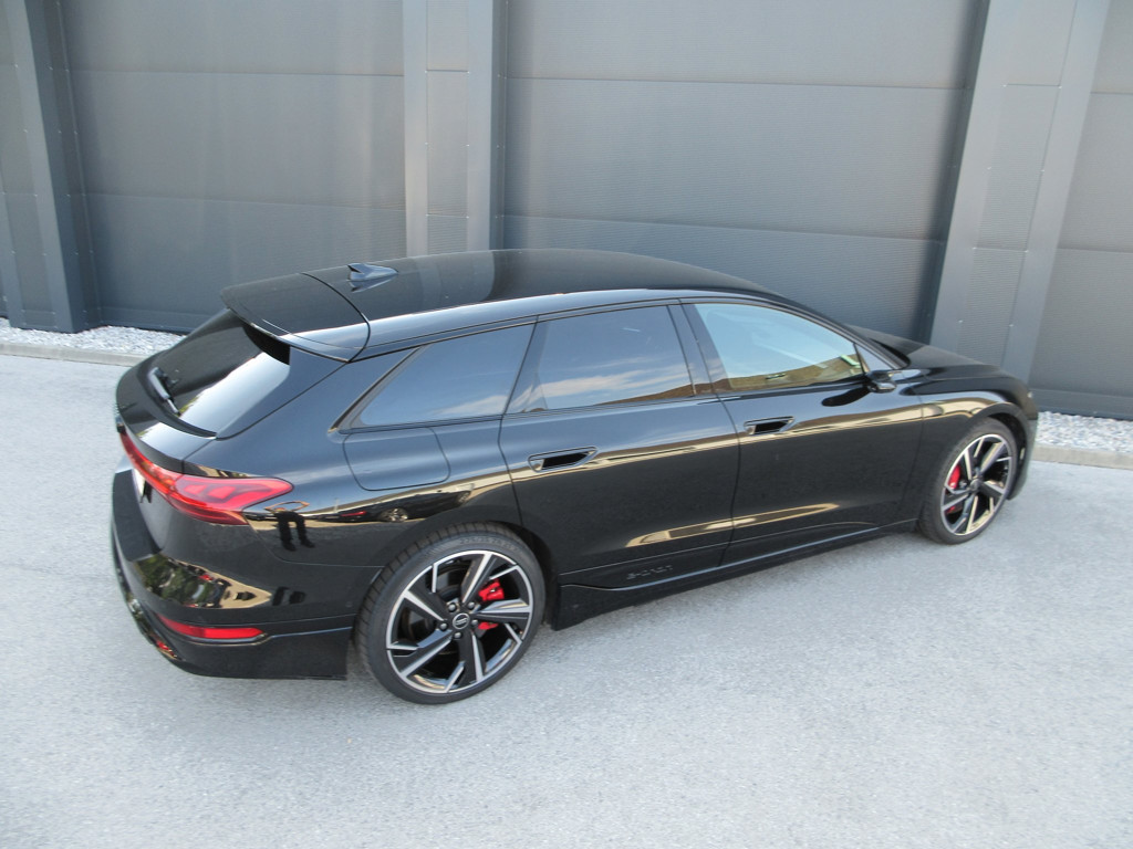 Audi S6 e-tron