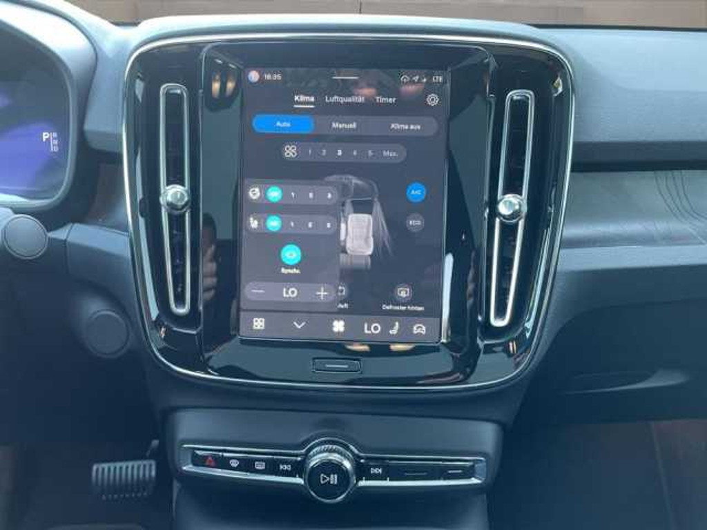 Volvo C40