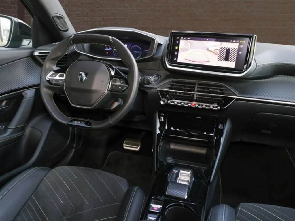 Peugeot e-2008