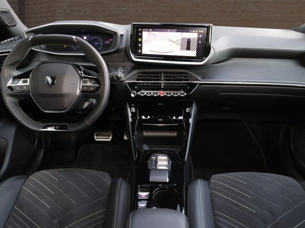 Peugeot e-2008