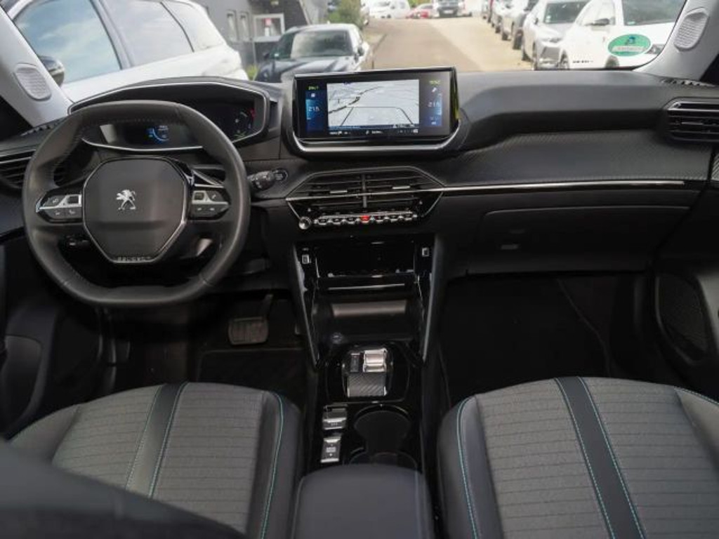 Peugeot e-2008