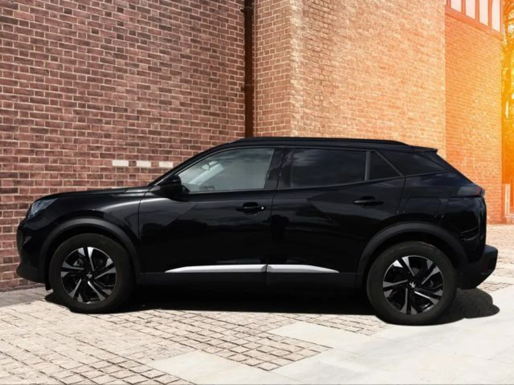Peugeot e-2008