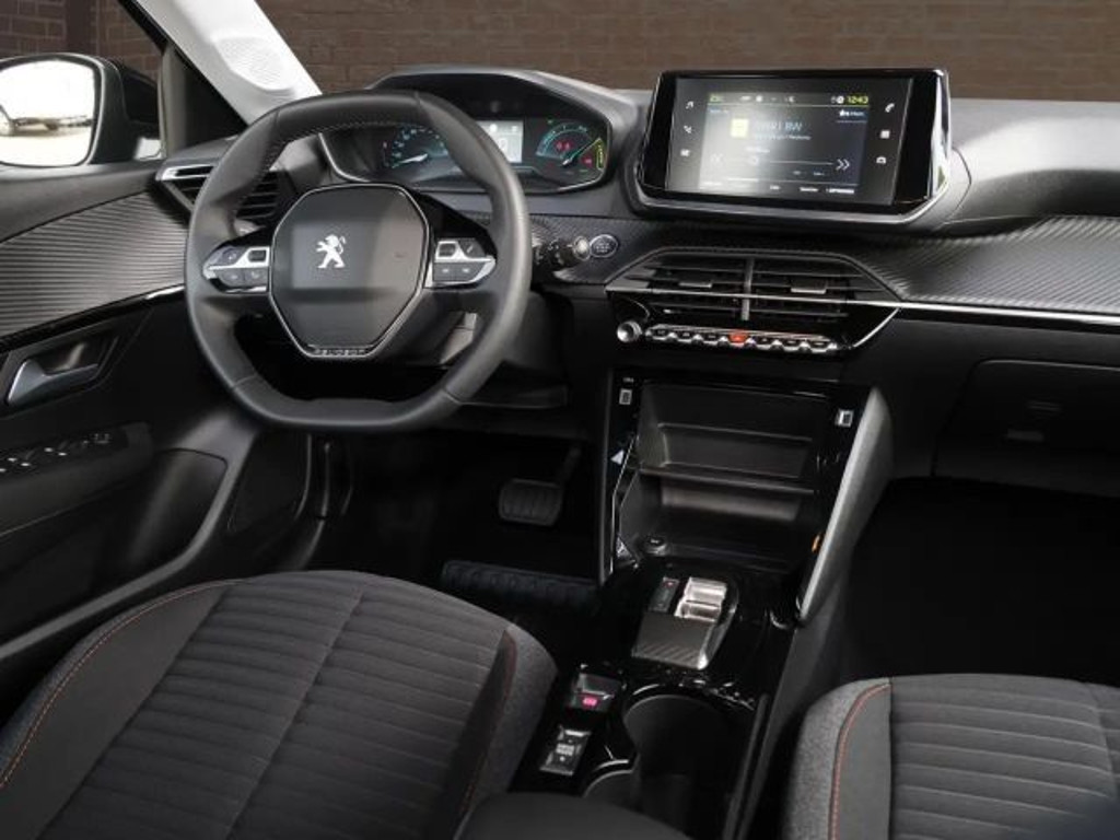 Peugeot e-208