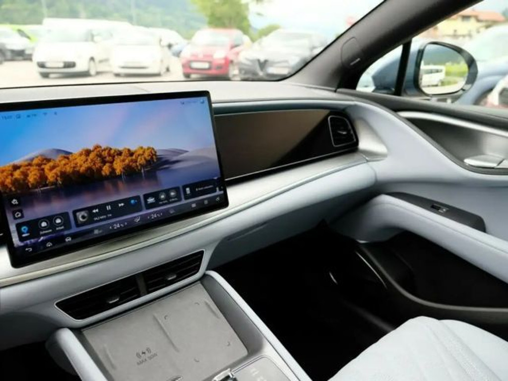 BYD Sealion 7