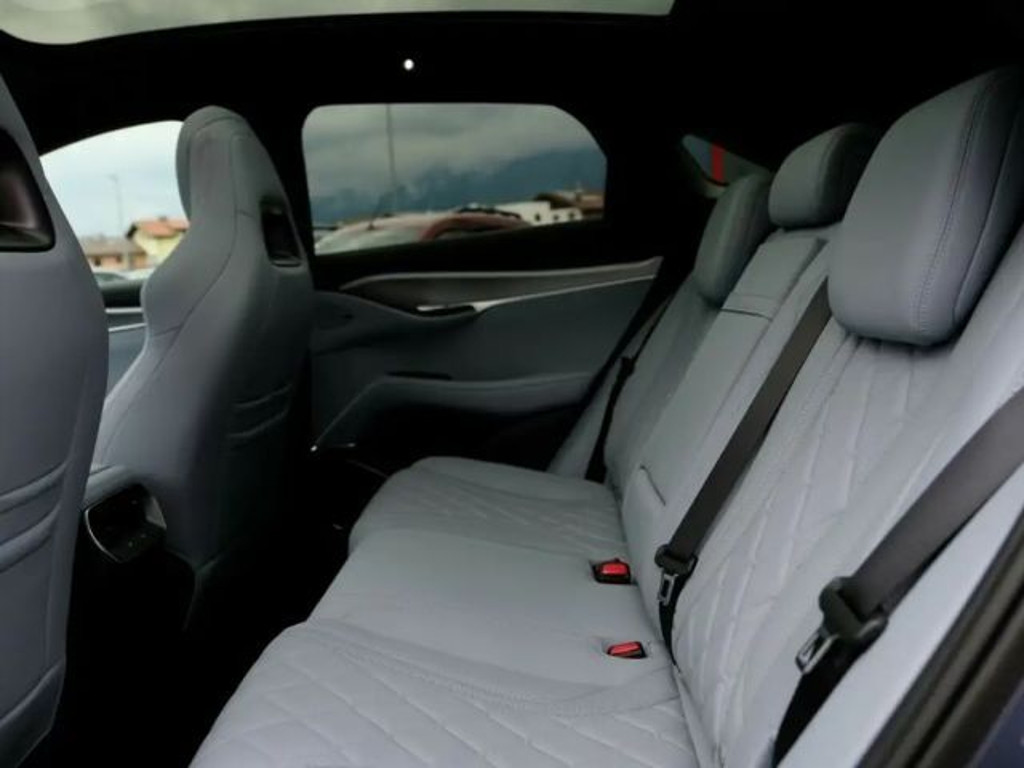 BYD Sealion 7