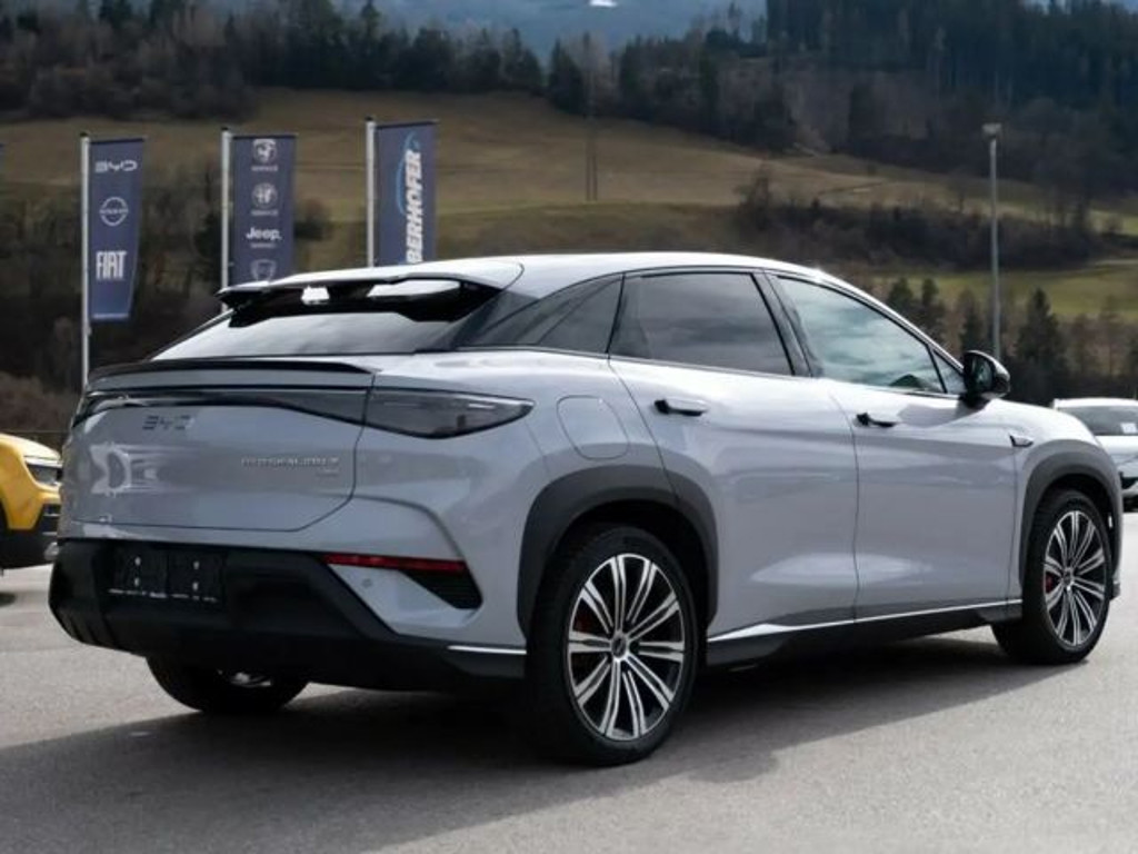 BYD Sealion 7