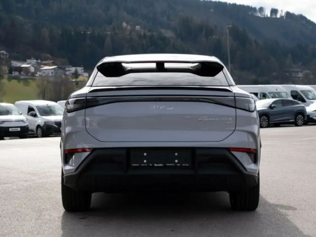 BYD Sealion 7