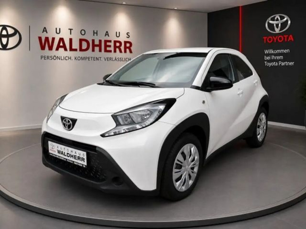 Toyota Aygo X Business Hatchback