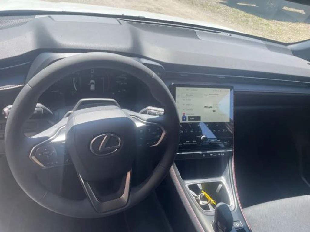Lexus LBX