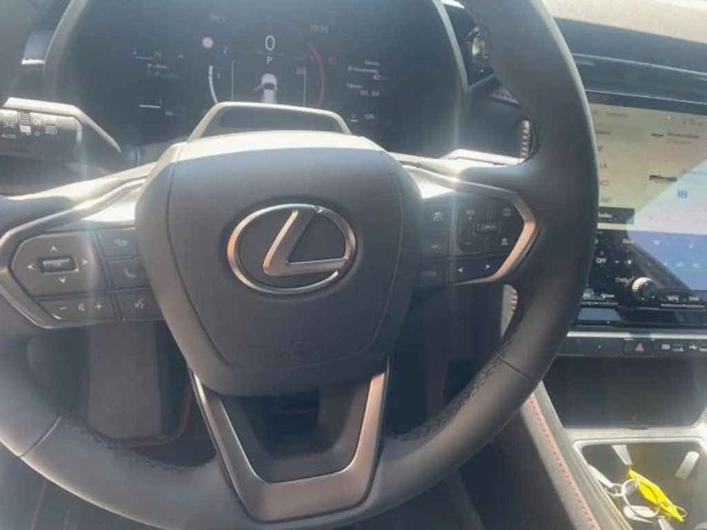Lexus LBX
