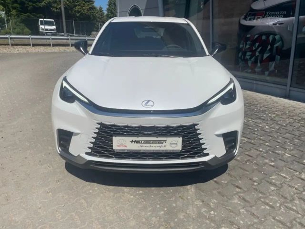 Lexus LBX