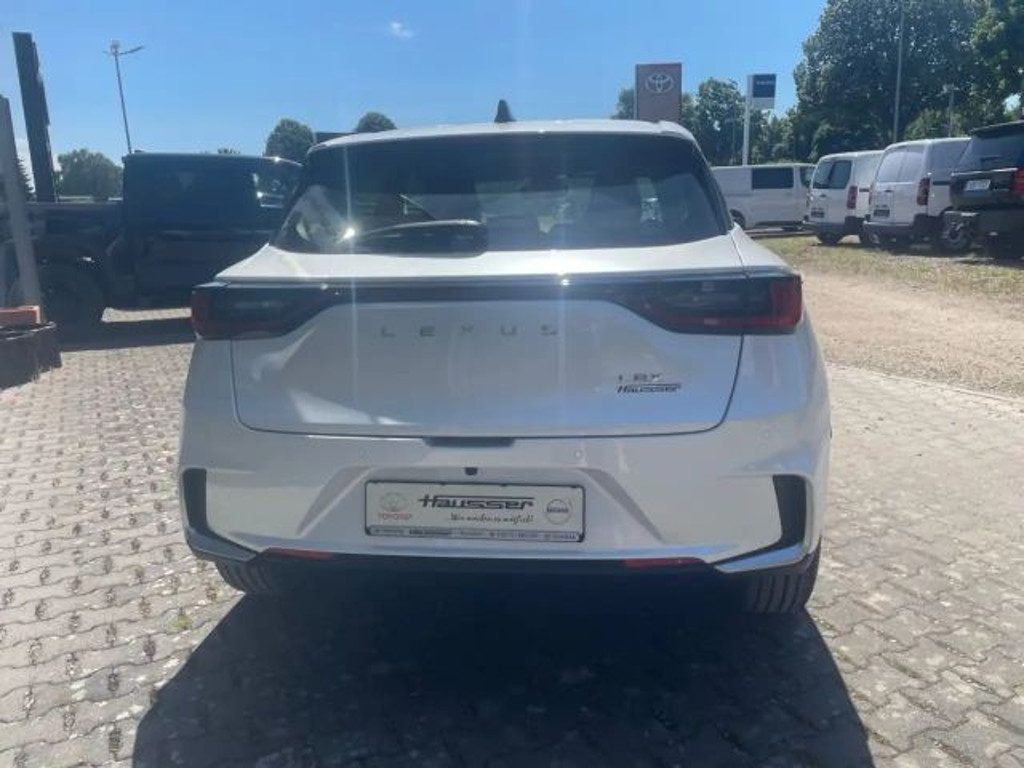 Lexus LBX