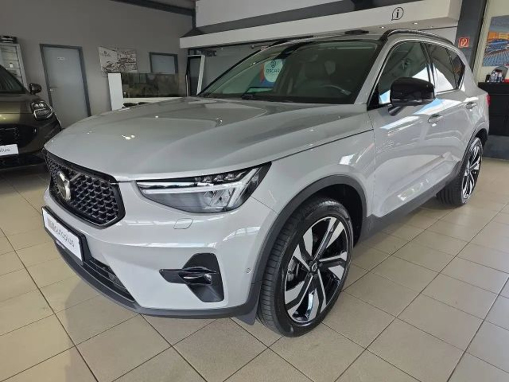 Volvo XC40 Ultimate Dark