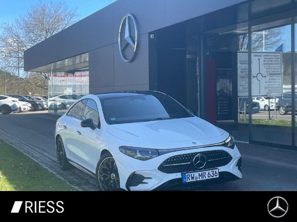 Mercedes-Benz CLA-Klasse CLA 220 4MATIC AMG Line Sedan