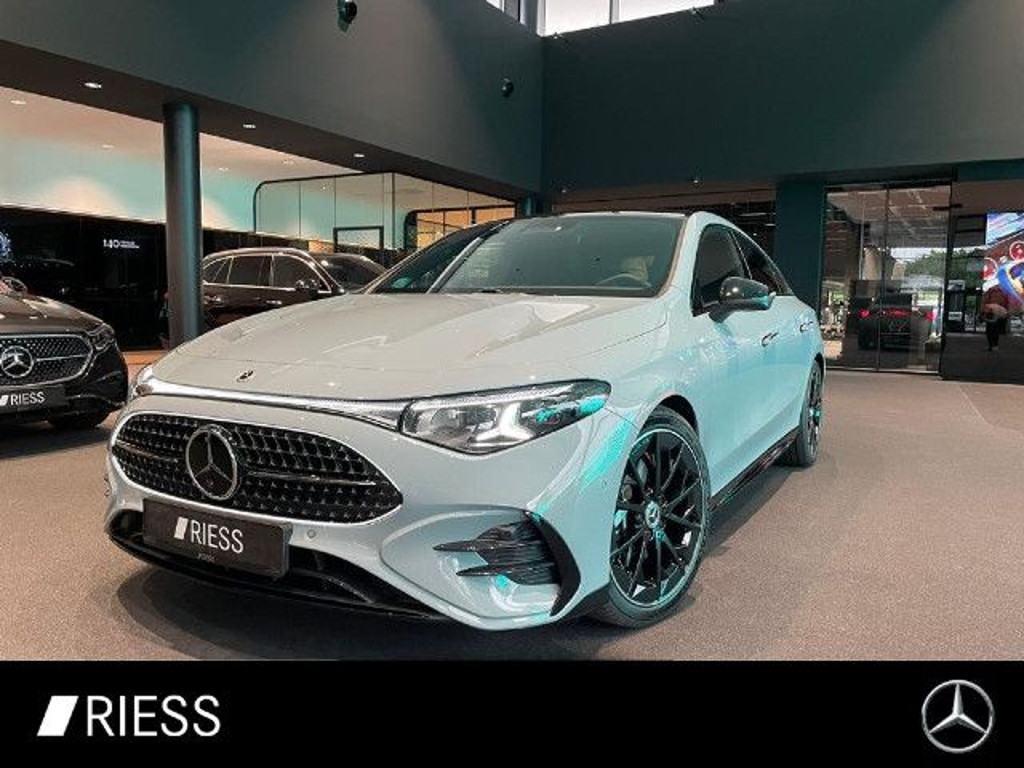 Mercedes-Benz CLA-Klasse CLA 200 AMG Line Sedan