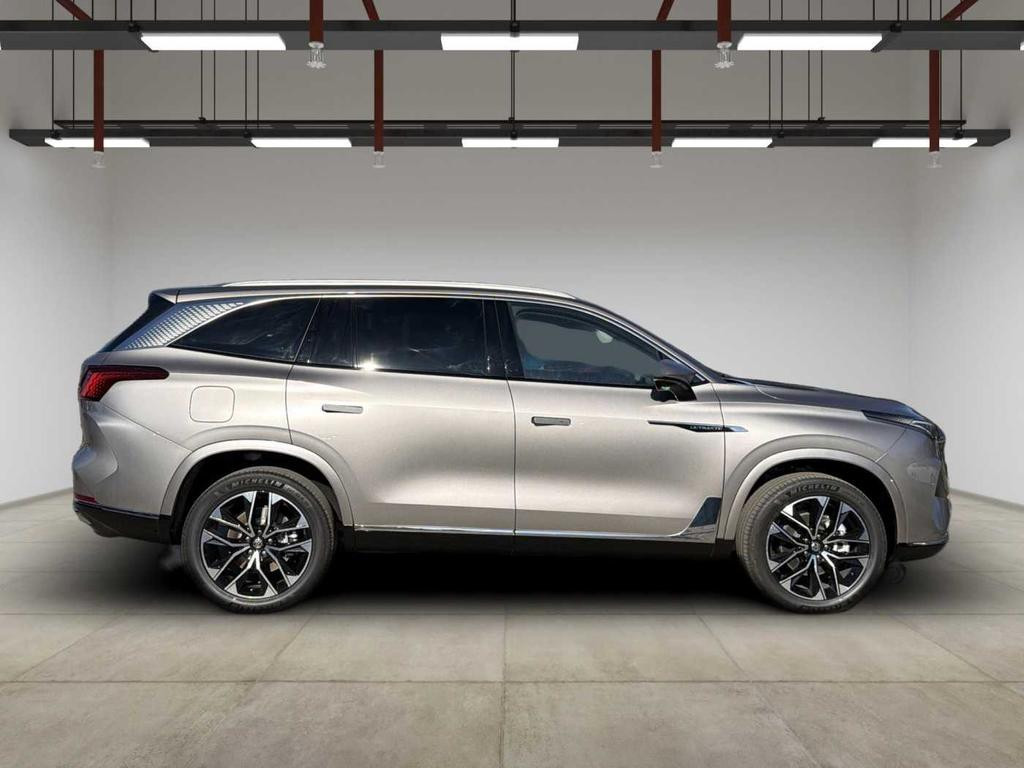 MG MGS9 Premium