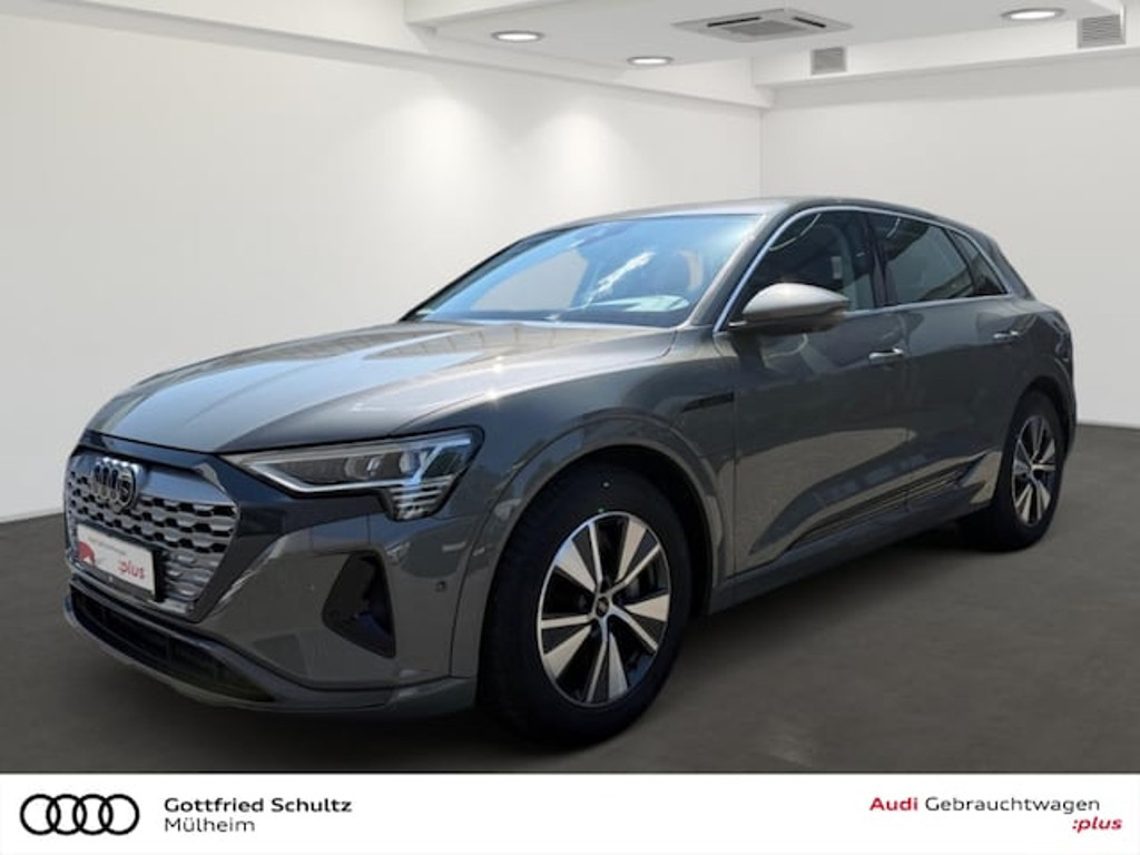 Audi Q8 e-tron Quattro 50