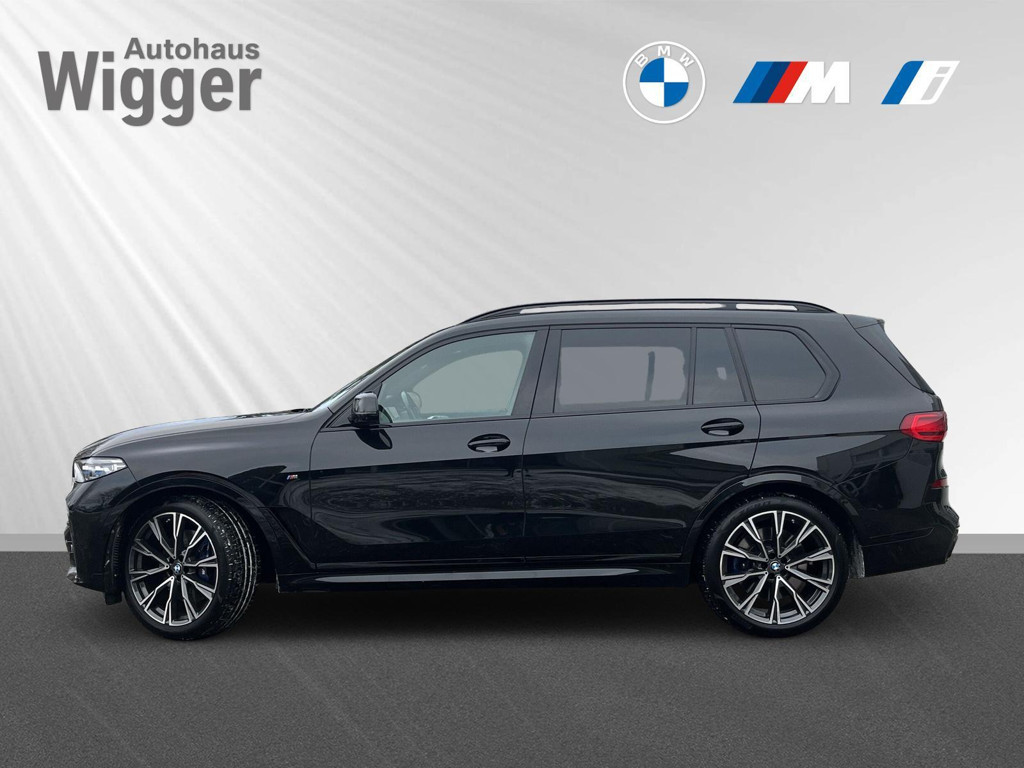 BMW X7 M50i