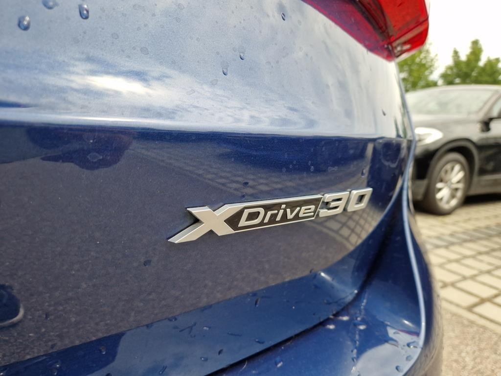 BMW iX1
