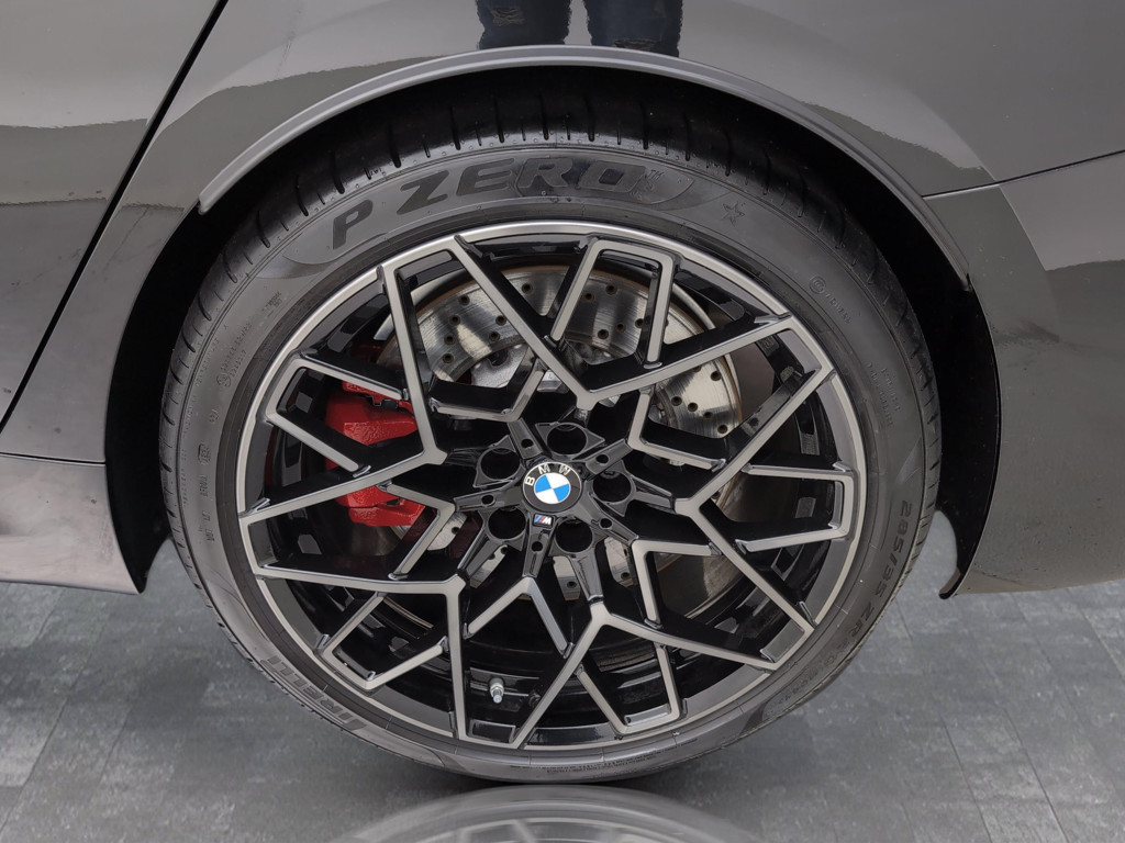 BMW M8