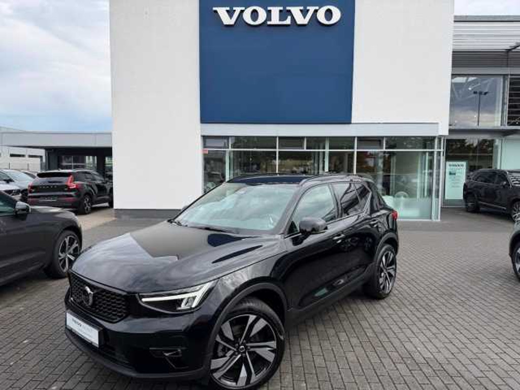 Volvo XC40 Plus Dark