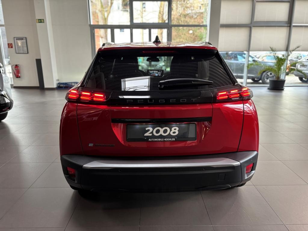 Peugeot e-2008