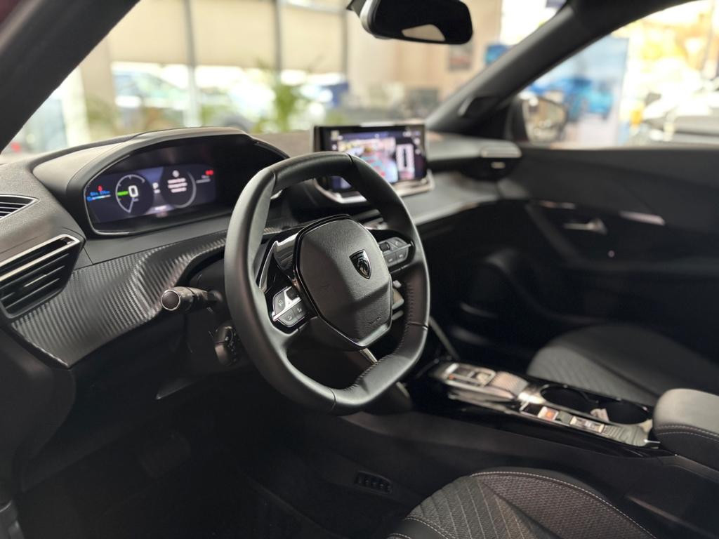 Peugeot e-2008