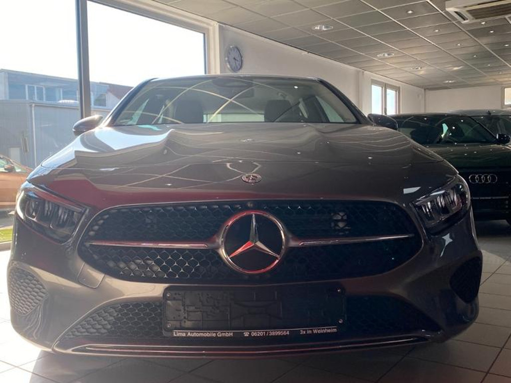 Mercedes-Benz A-Klasse A 200 / Jahreswagenzustand / Automatik / 2. Hand