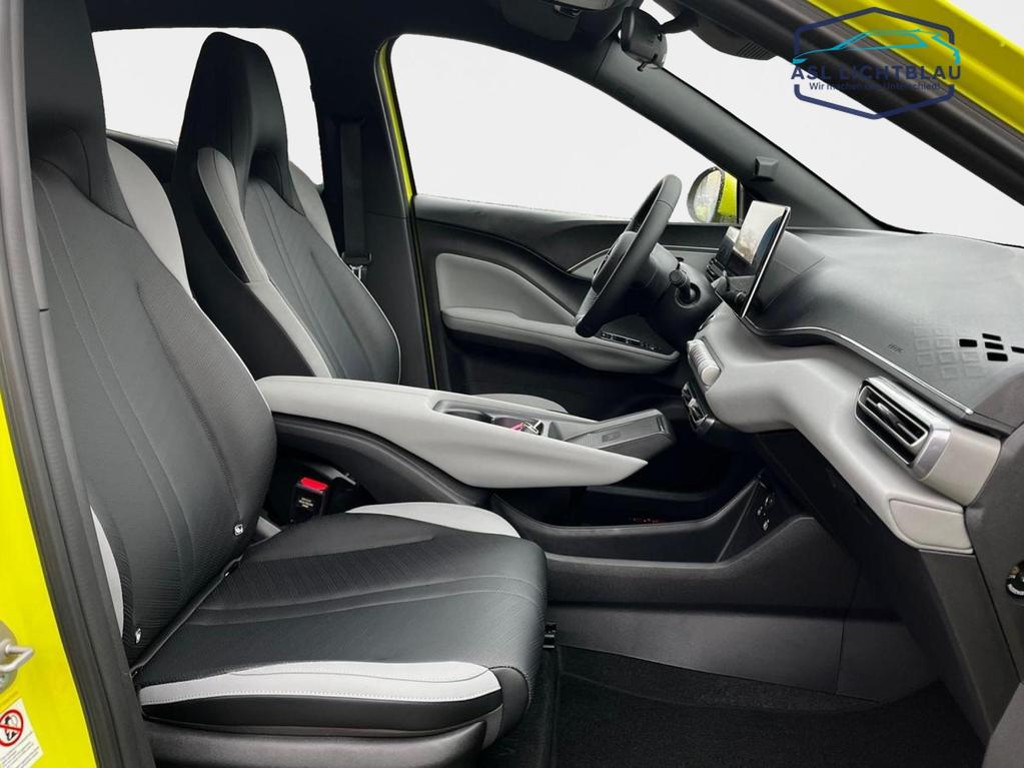 BYD Dolphin Surf