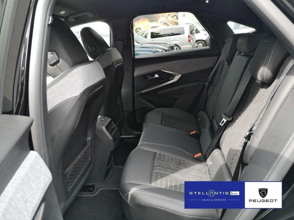 Peugeot E-3008