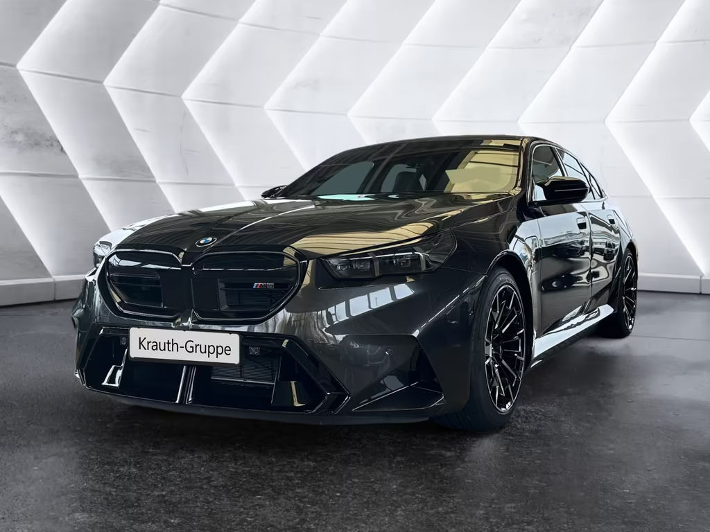 BMW M5 Sedan