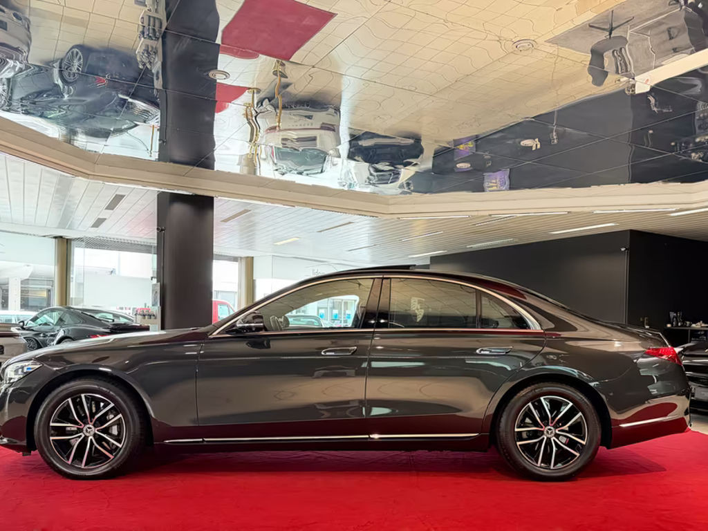 Mercedes-Benz S-Klasse