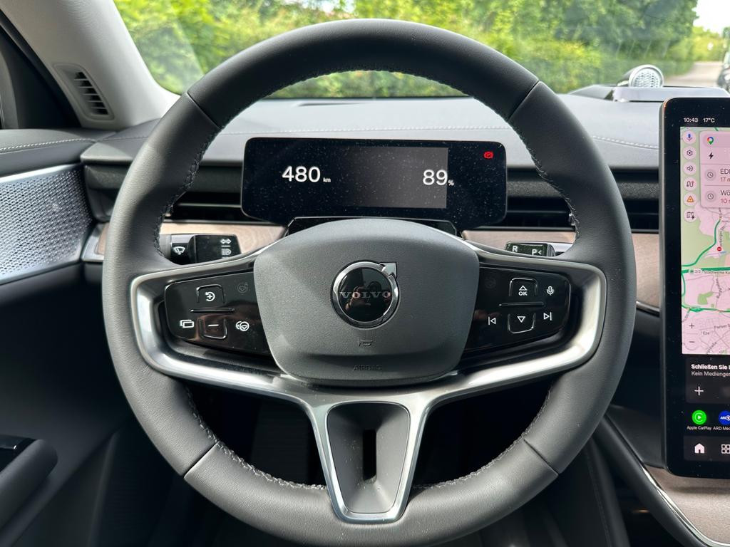 Volvo ES90