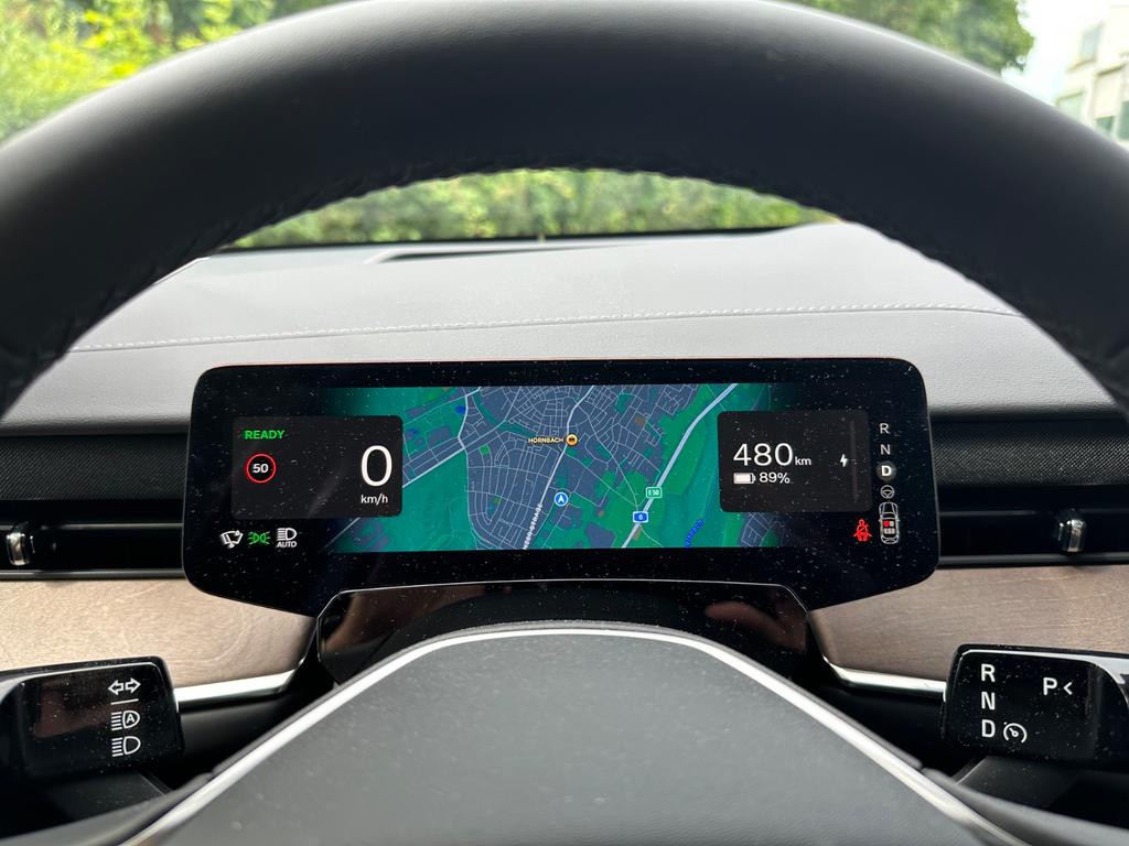 Volvo ES90
