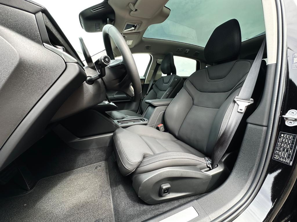 Volvo ES90
