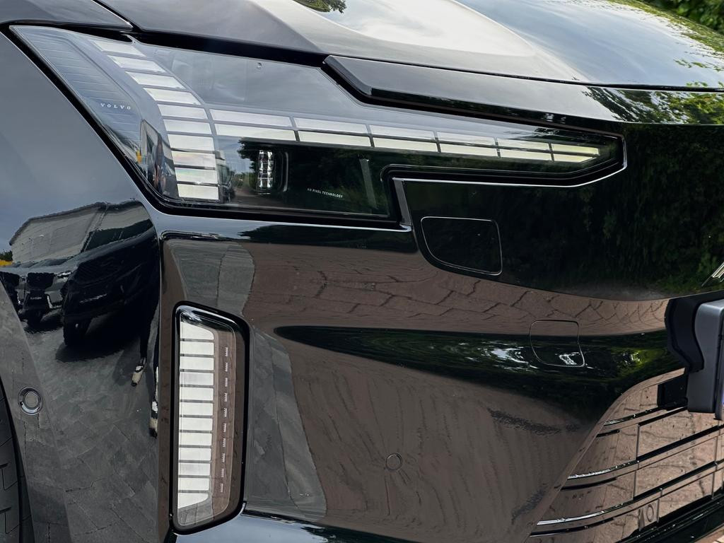 Volvo ES90