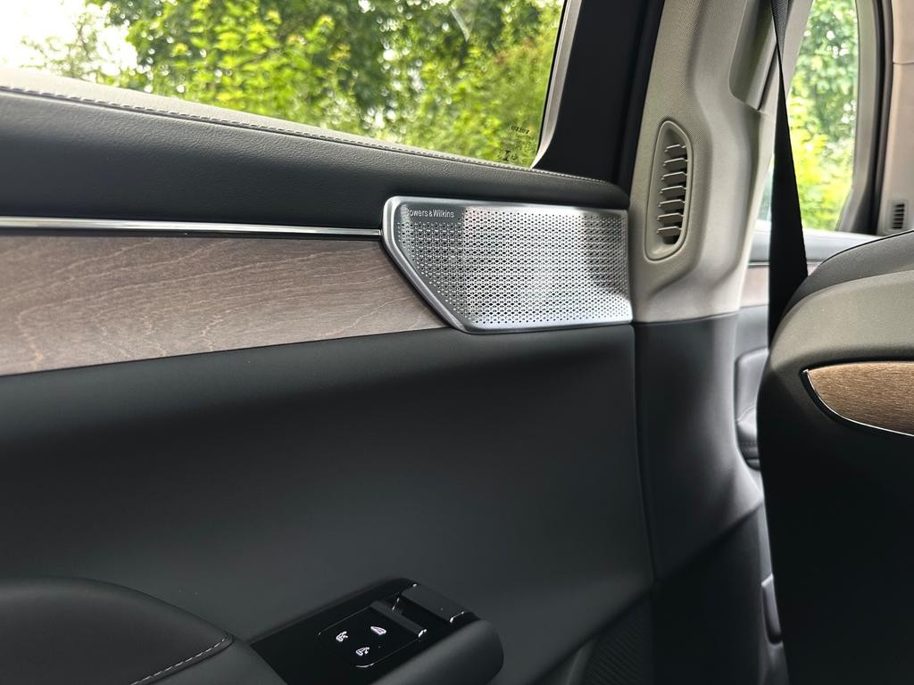 Volvo ES90