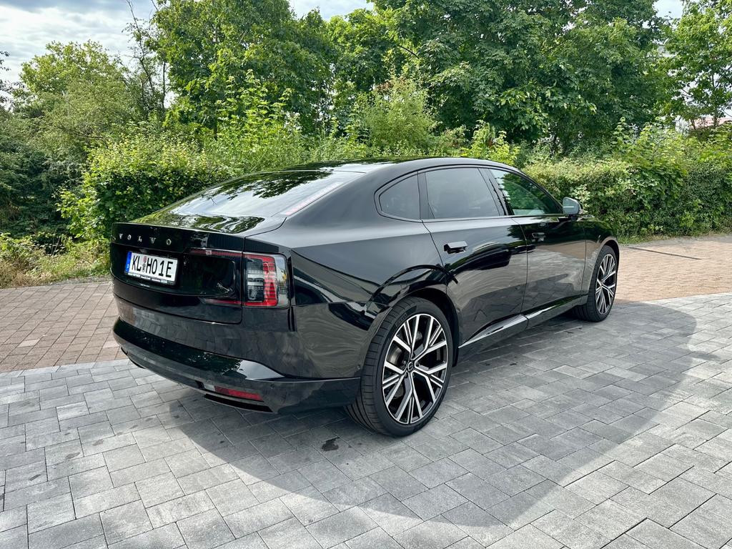 Volvo ES90