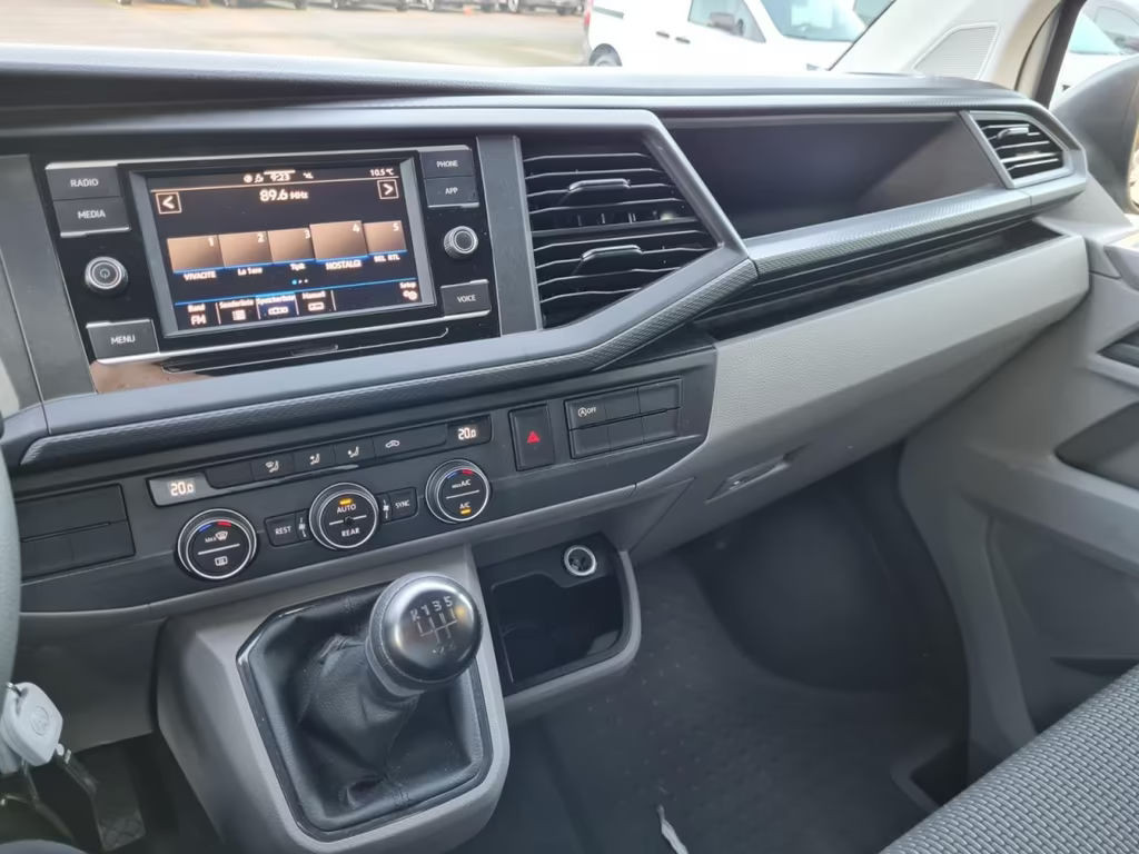 Volkswagen Caravelle