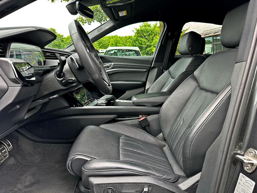 Audi Q8 e-tron